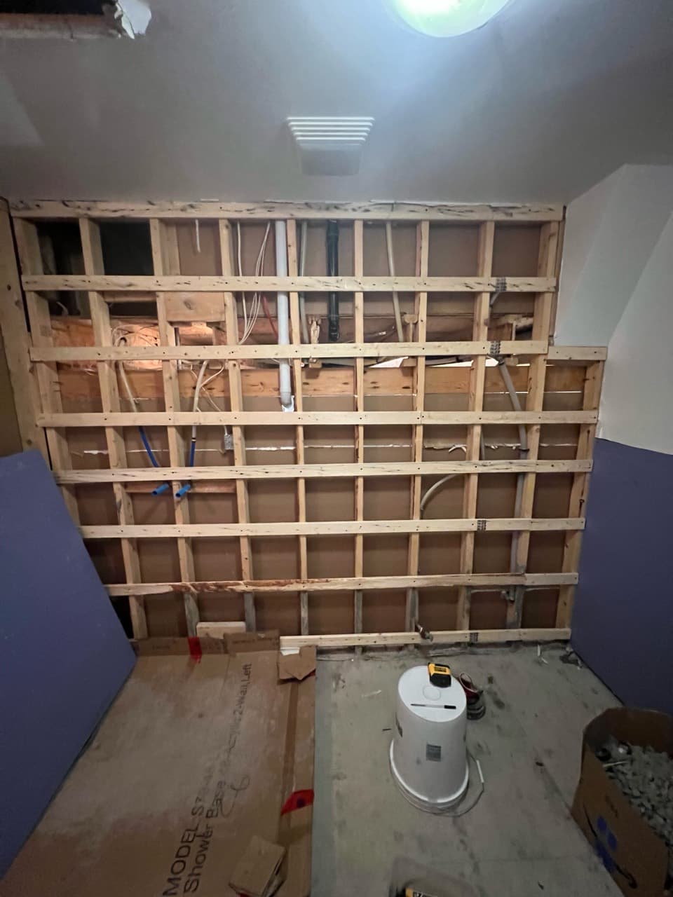 Progression de salle de bain before RenoPrime renovation